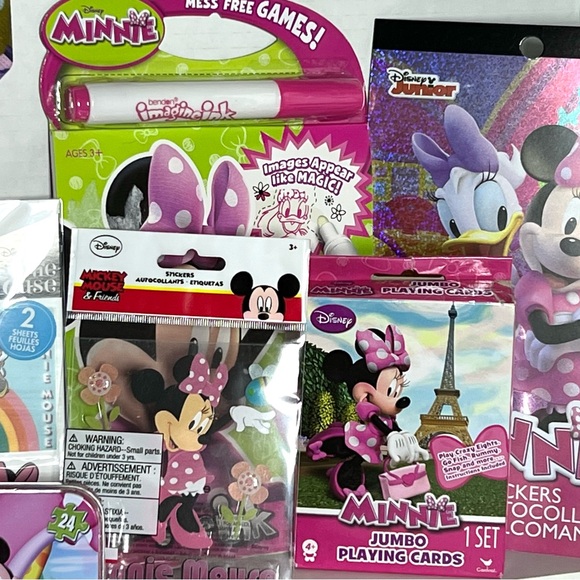 DISNEY’S MINNIE MOUSE AND FRIENDS GIFT SET - Picture 5 of 16